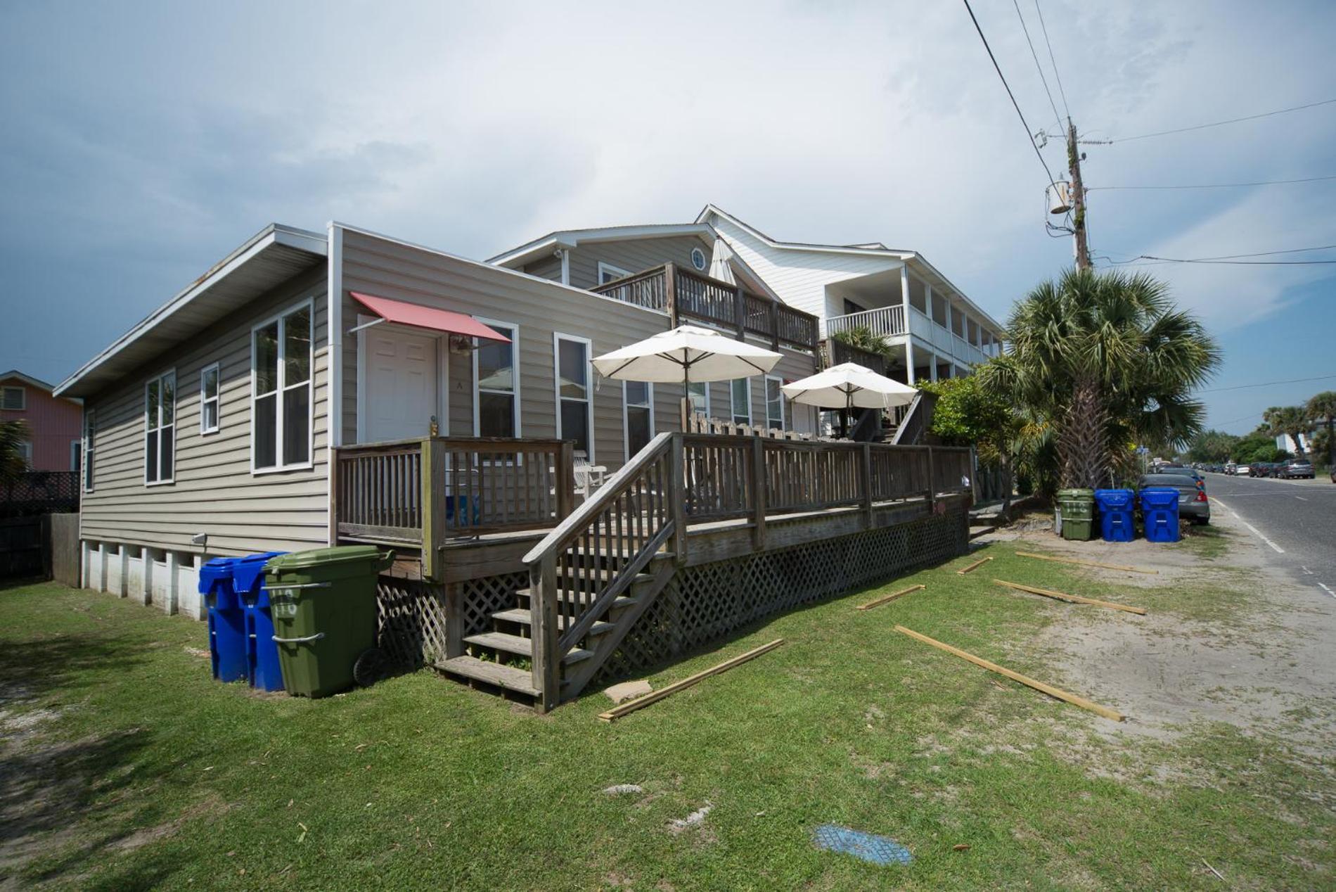 Salty Shack Unit C - Salty Shack - Dog Friendly Home - Across From The Beach - Central Location! ฟอลลีบีช ห้อง รูปภาพ